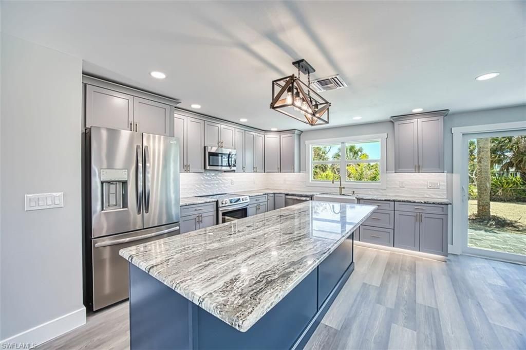 446 Lake Murex Cir, Sanibel, FL 33957 Photo