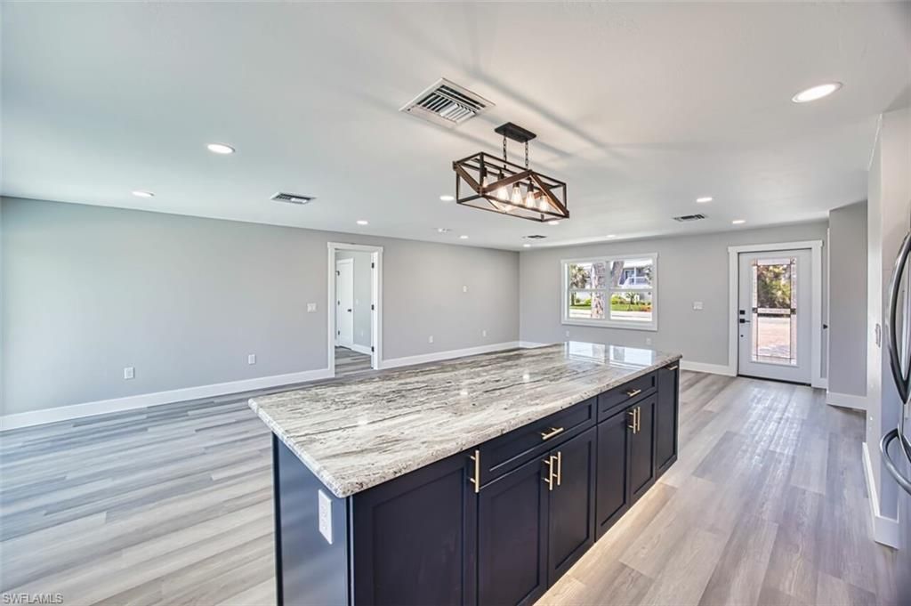 446 Lake Murex Cir, Sanibel, FL 33957 Photo