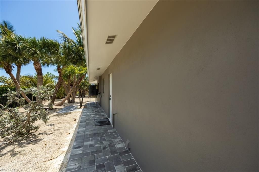 446 Lake Murex Cir, Sanibel, FL 33957 Photo