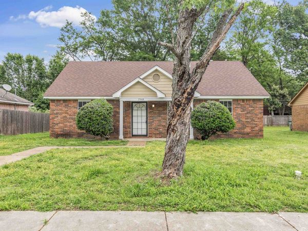 2568 PARKVIEW DR, Memphis, TN 38128