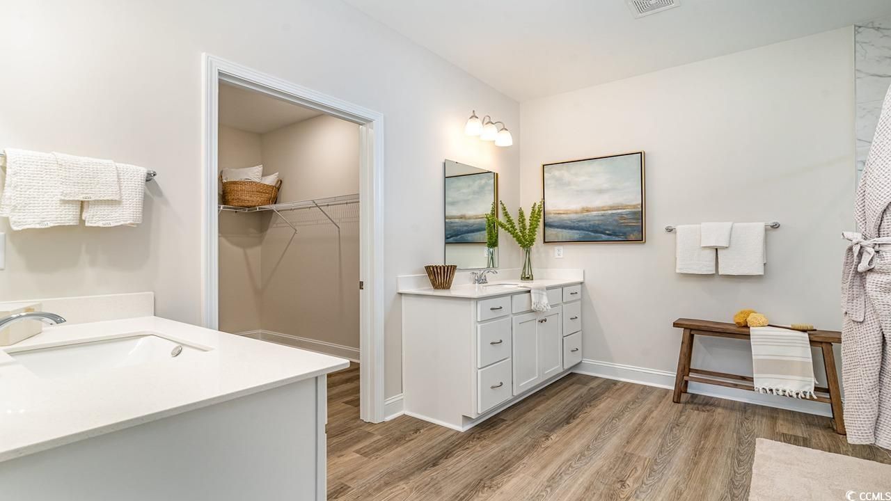 390 Wingspan Ct. Photo 13