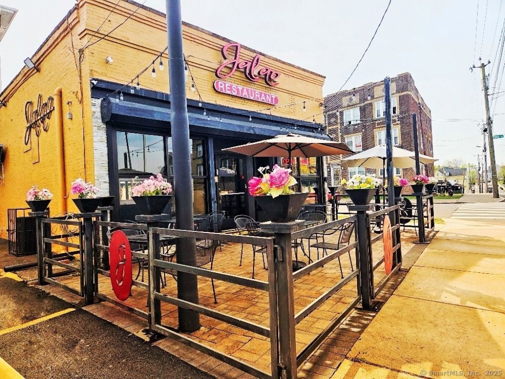 647 Stanley, New Britain, CT 06051 Main Photo