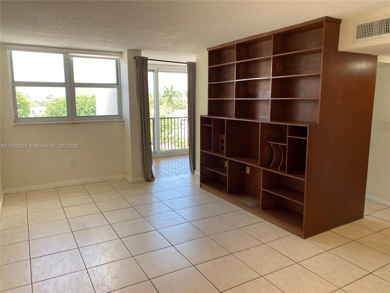 9411 SW 4th St, Unit 404, Miami, FL 33174 Photo