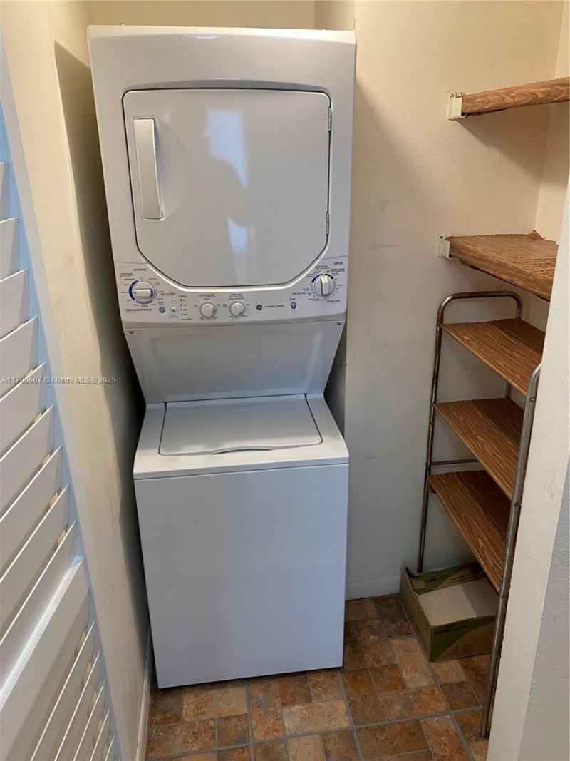 9411 SW 4th St, Unit 404, Miami, FL 33174 Photo