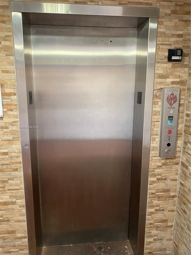 9411 SW 4th St, Unit 404, Miami, FL 33174 Photo