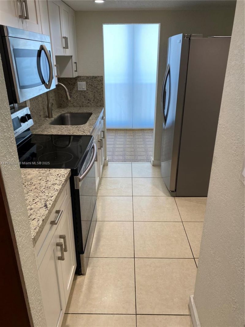 9411 SW 4th St, Unit 404, Miami, FL 33174 Photo