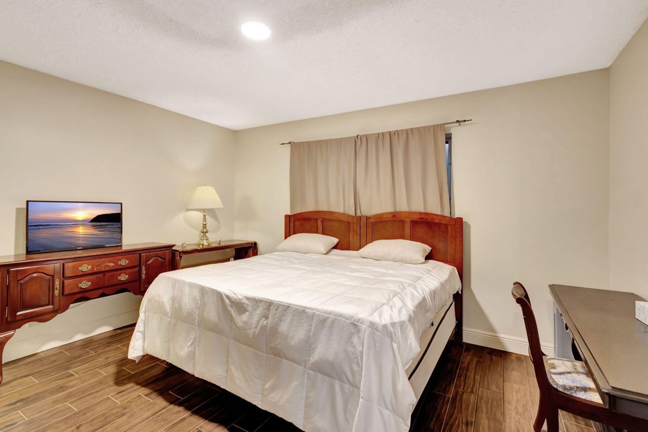 5800 Fernley Drive W, Unit 45, West Palm Beach, FL 33415 Photo