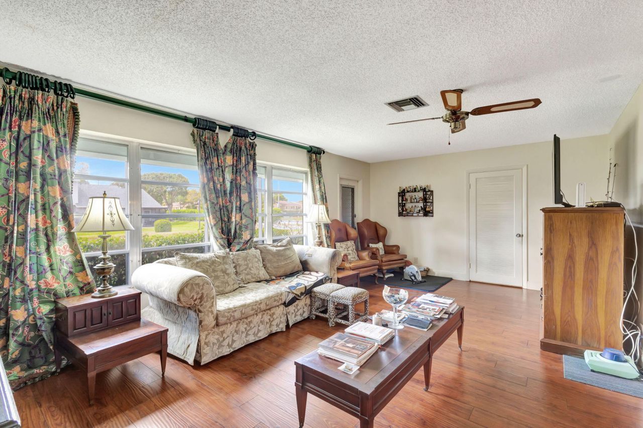 5800 Fernley Drive W, Unit 45, West Palm Beach, FL 33415 Photo