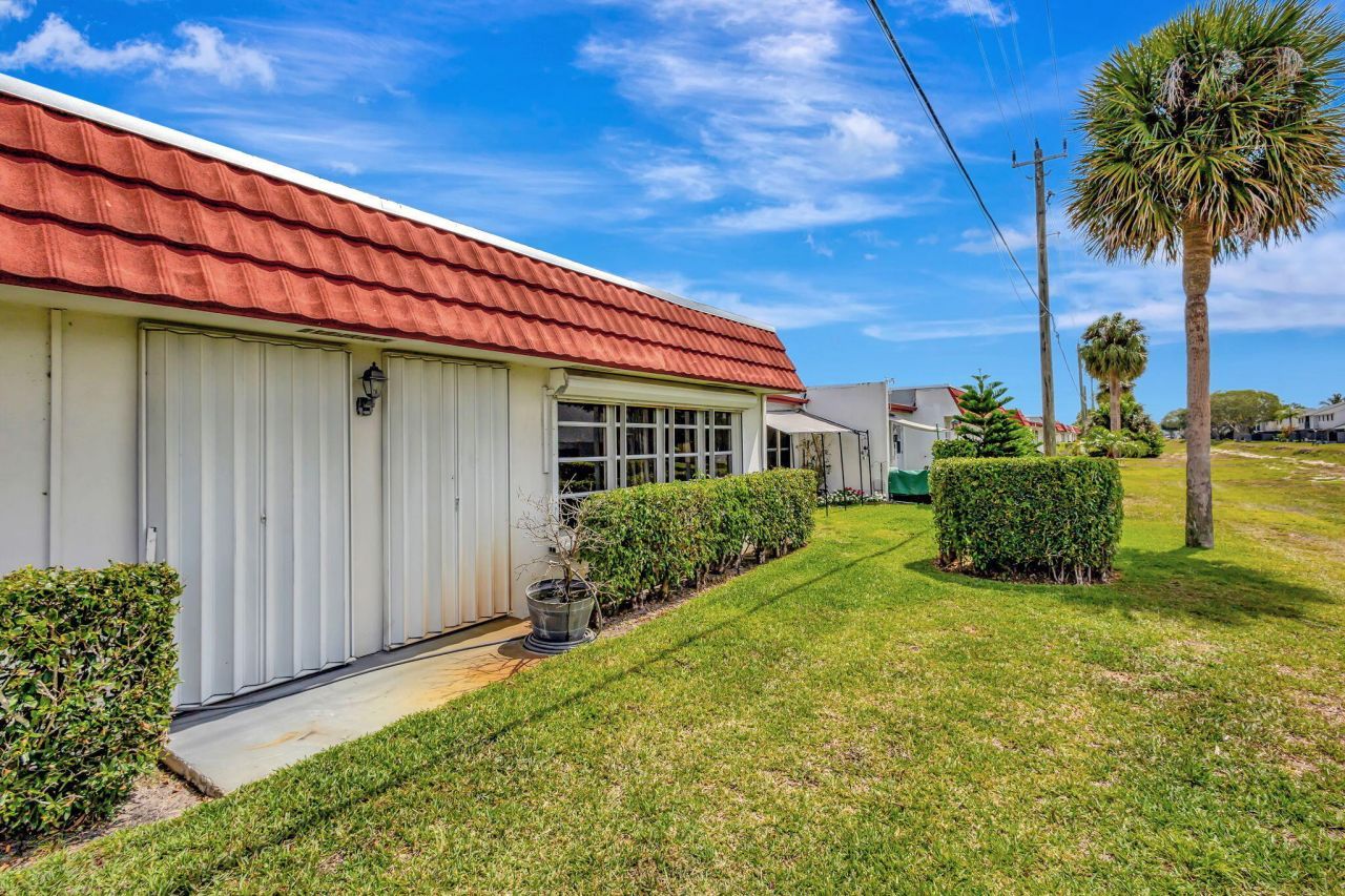 5800 Fernley Drive W, Unit 45, West Palm Beach, FL 33415 Photo