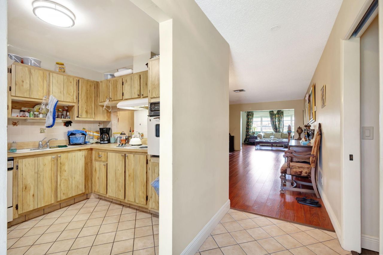 5800 Fernley Drive W, Unit 45, West Palm Beach, FL 33415 Photo