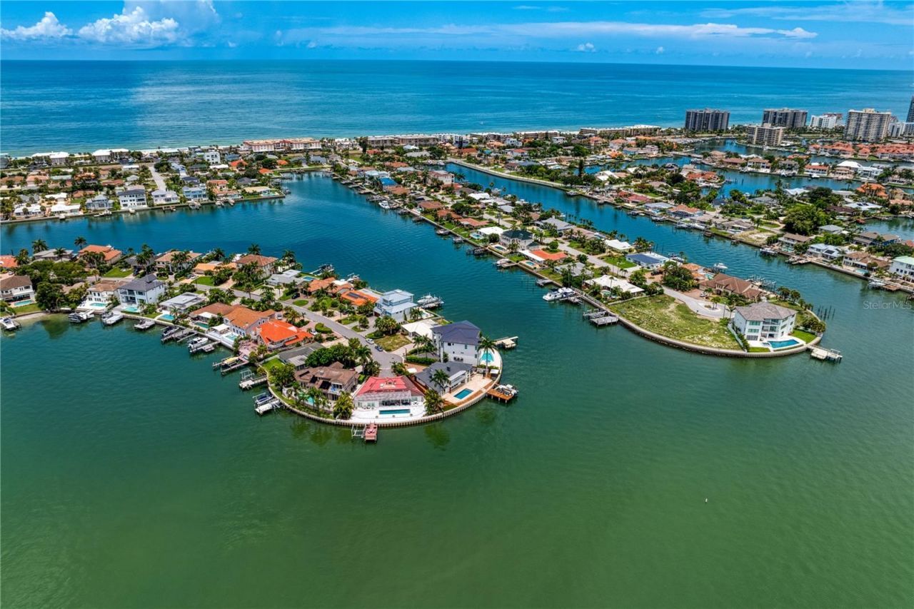 2250 Donato Drive, Belleair Beach, FL 33786 Photo