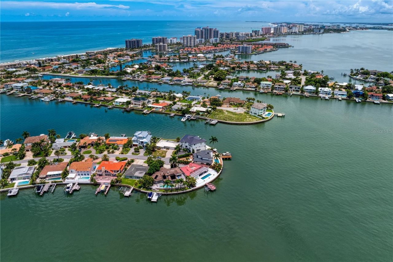 2250 Donato Drive, Belleair Beach, FL 33786 Photo