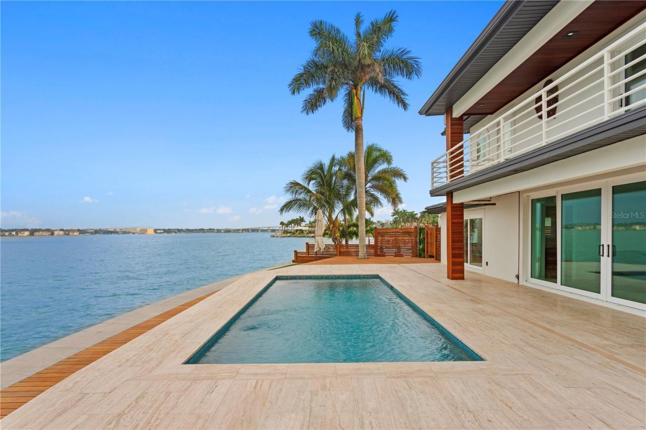 2250 Donato Drive, Belleair Beach, FL 33786 Photo