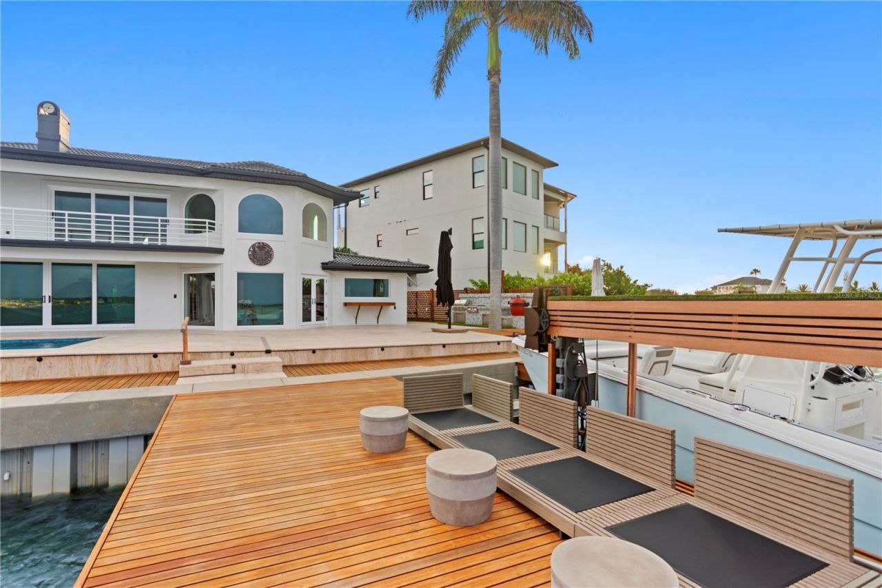 2250 Donato Drive, Belleair Beach, FL 33786 Photo