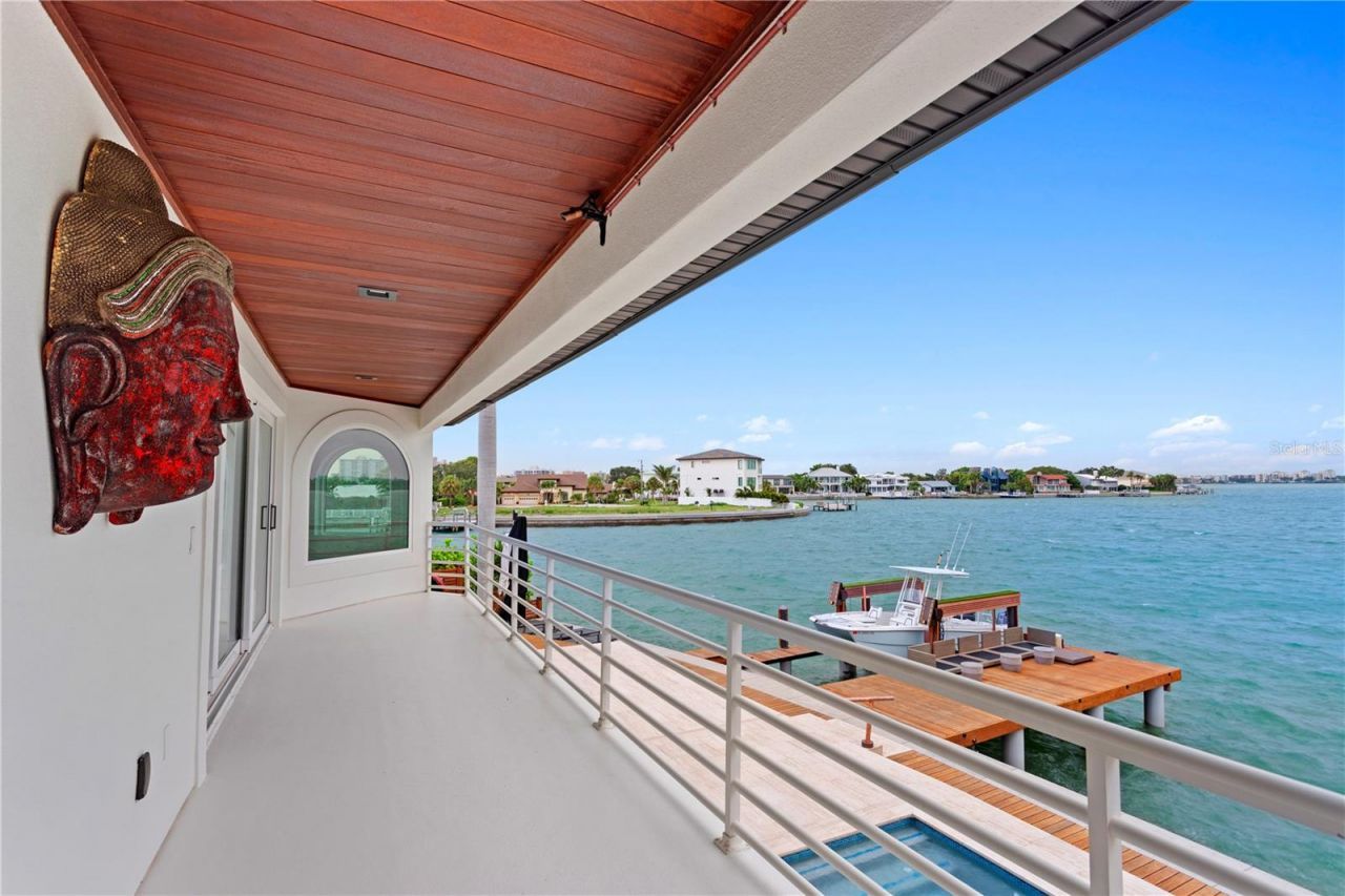 2250 Donato Drive, Belleair Beach, FL 33786 Photo