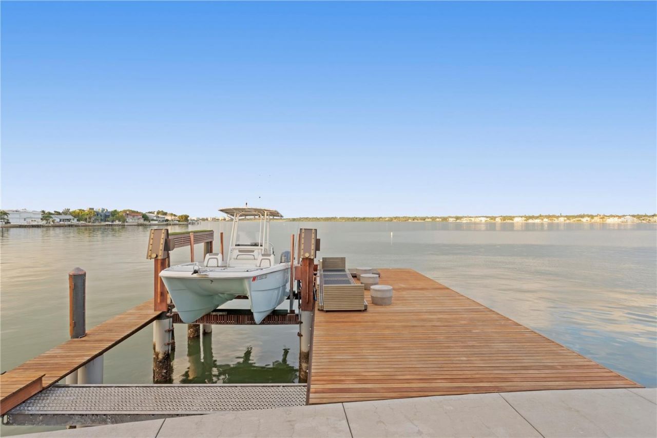 2250 Donato Drive, Belleair Beach, FL 33786 Photo