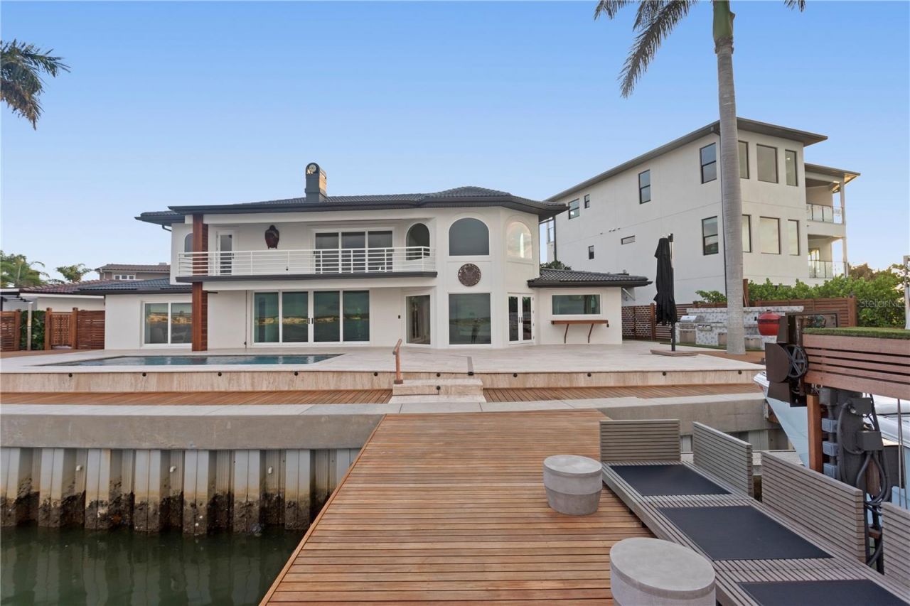 2250 Donato Drive, Belleair Beach, FL 33786 Photo