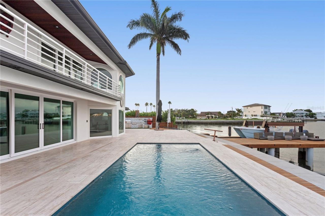 2250 Donato Drive, Belleair Beach, FL 33786 Photo