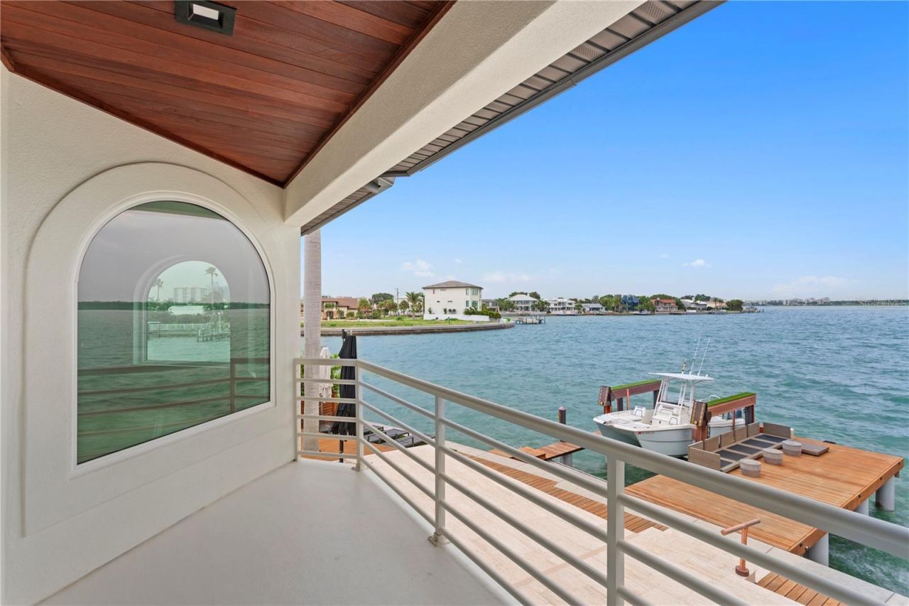 2250 Donato Drive, Belleair Beach, FL 33786 Photo