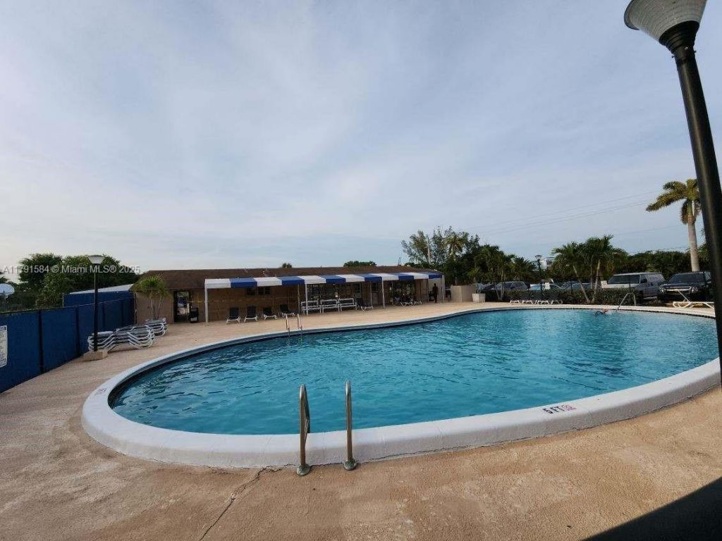 8091 NW 12th St, Unit H, Margate, FL 33063 Photo