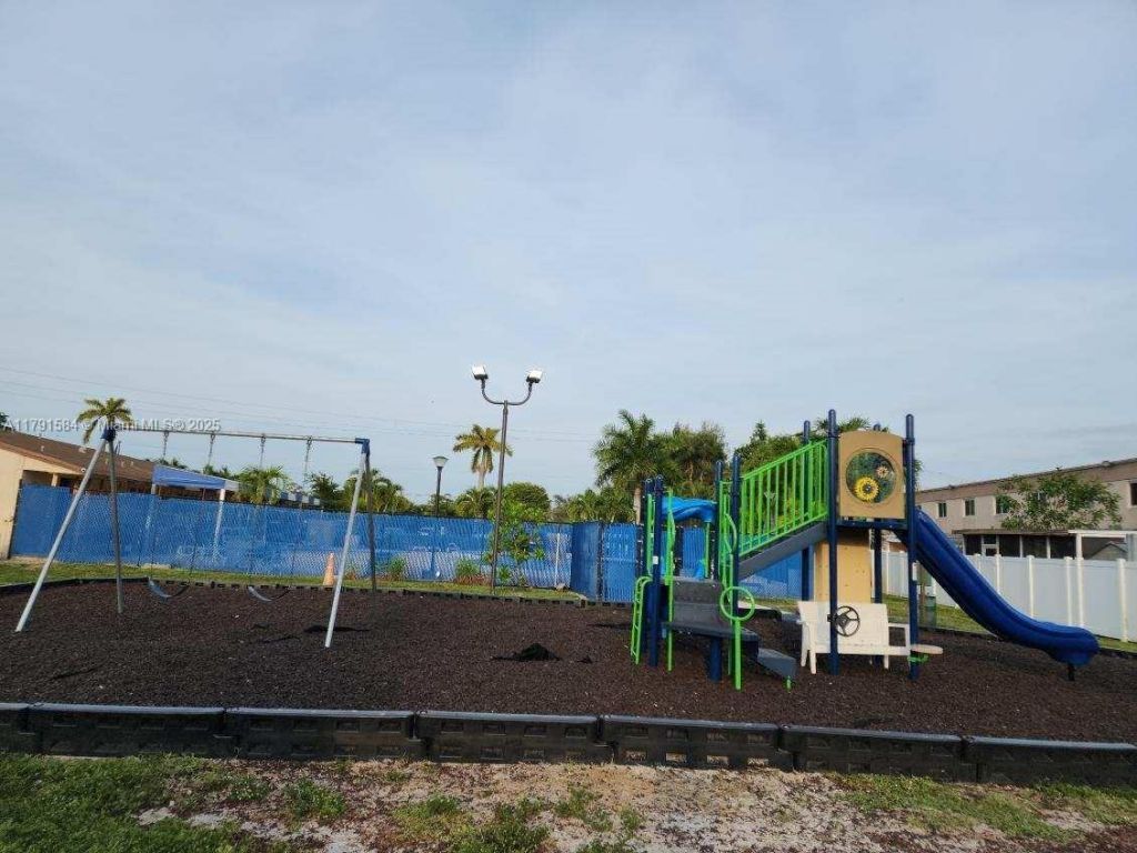 8091 NW 12th St, Unit H, Margate, FL 33063 Photo