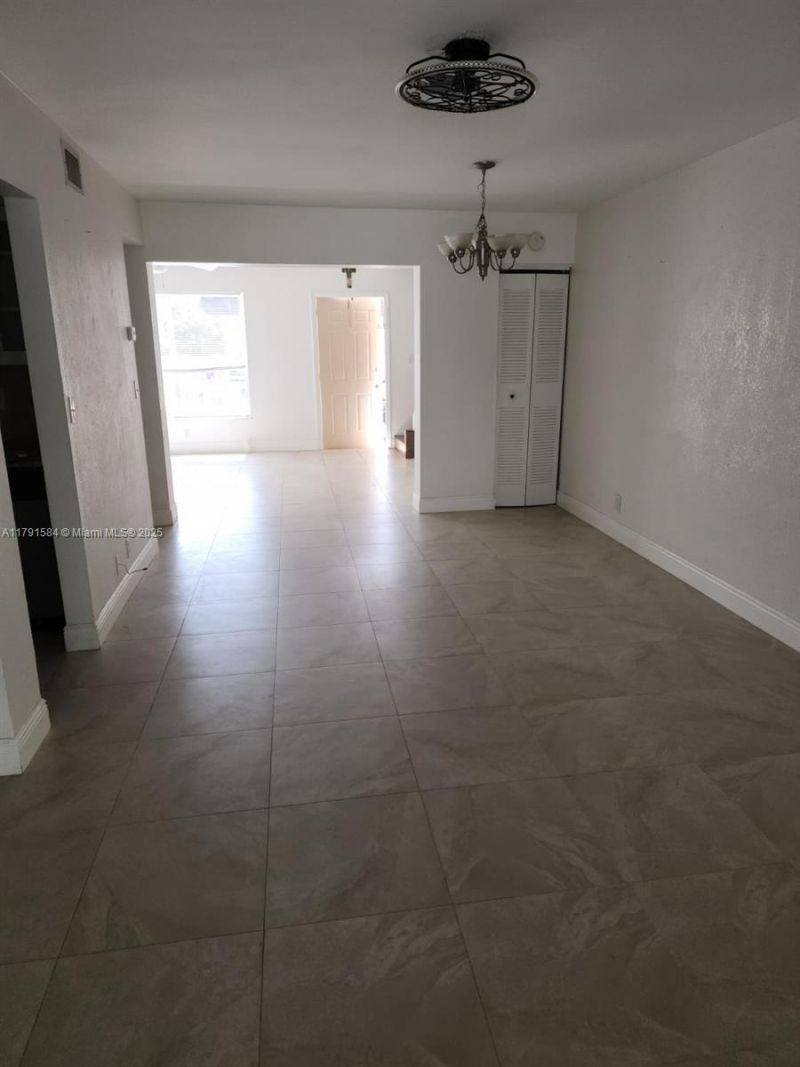 8091 NW 12th St, Unit H, Margate, FL 33063 Photo