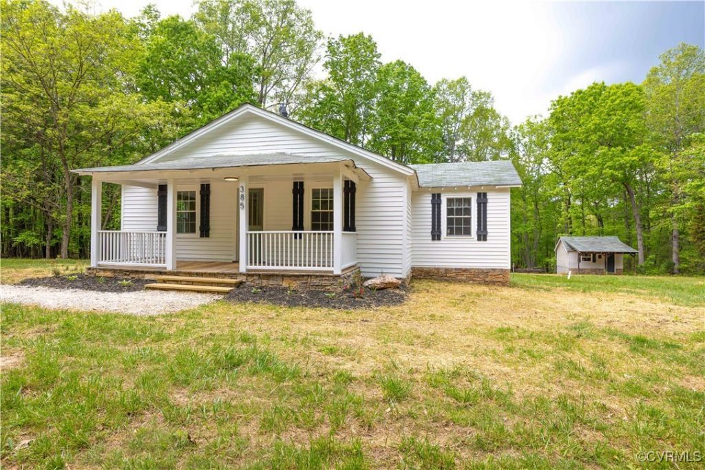 385 Horsley Lane Gladstone, VA 