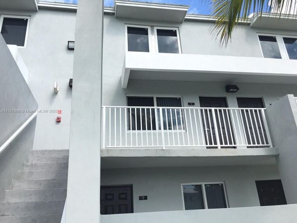 1990 NW 4th Ct, Unit 8, Miami, FL 33136