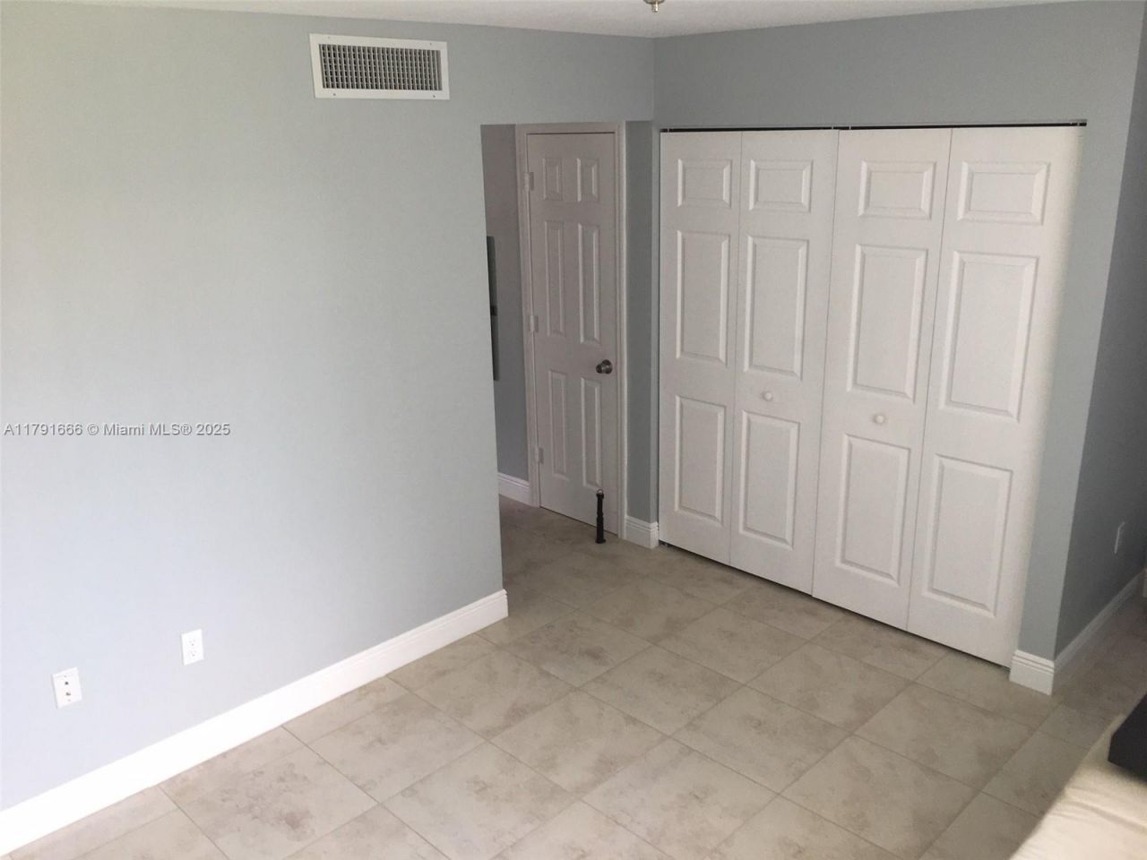 1990 NW 4th Ct, Unit 8, Miami, FL 33136 Photo