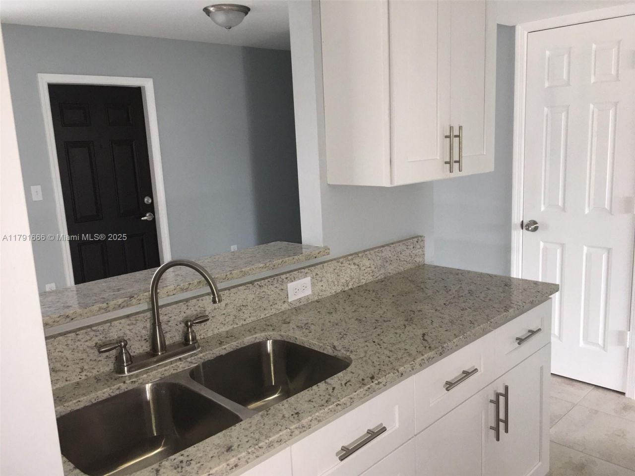 1990 NW 4th Ct, Unit 8, Miami, FL 33136 Photo