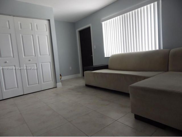 1990 NW 4th Ct, Unit 8, Miami, FL 33136 Photo