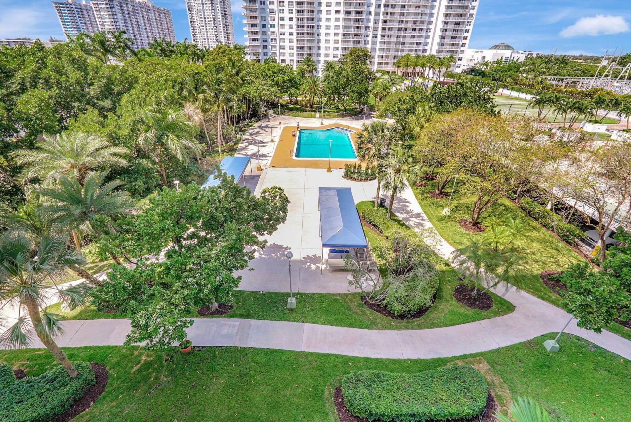 2851 NE 183rd Street, Unit 512e, Aventura, FL 33160 Photo