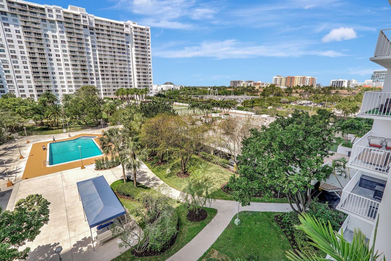 2851 NE 183rd Street, Unit 512e, Aventura, FL 33160 Photo