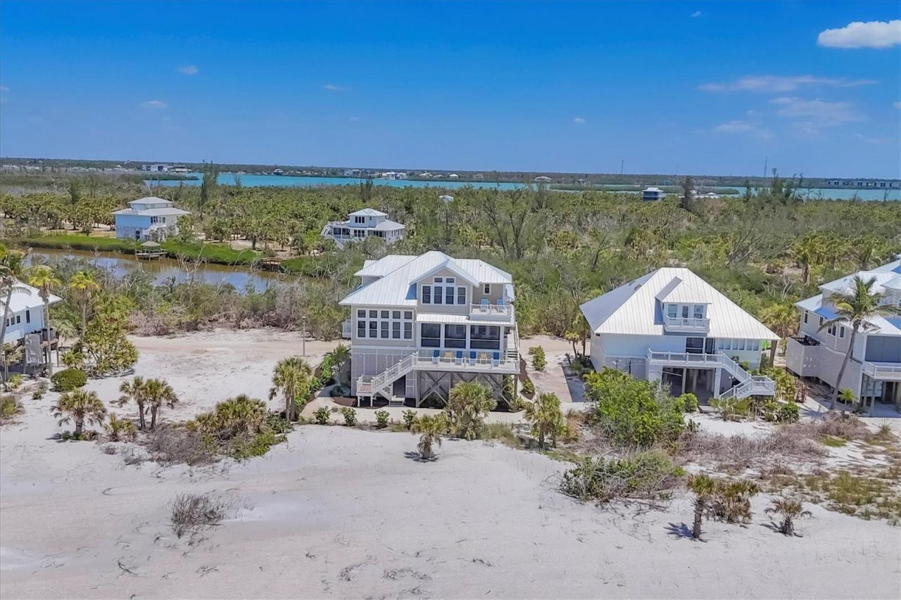 6890 Palm Island Drive, Placida, FL 33946 Photo