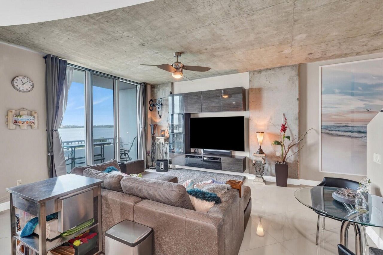 300 S Australian Avenue, Unit 409, West Palm Beach, FL 33401 Photo