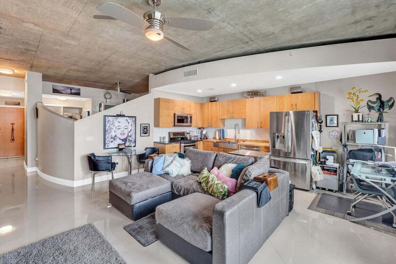 300 S Australian Avenue, Unit 409, West Palm Beach, FL 33401 Photo