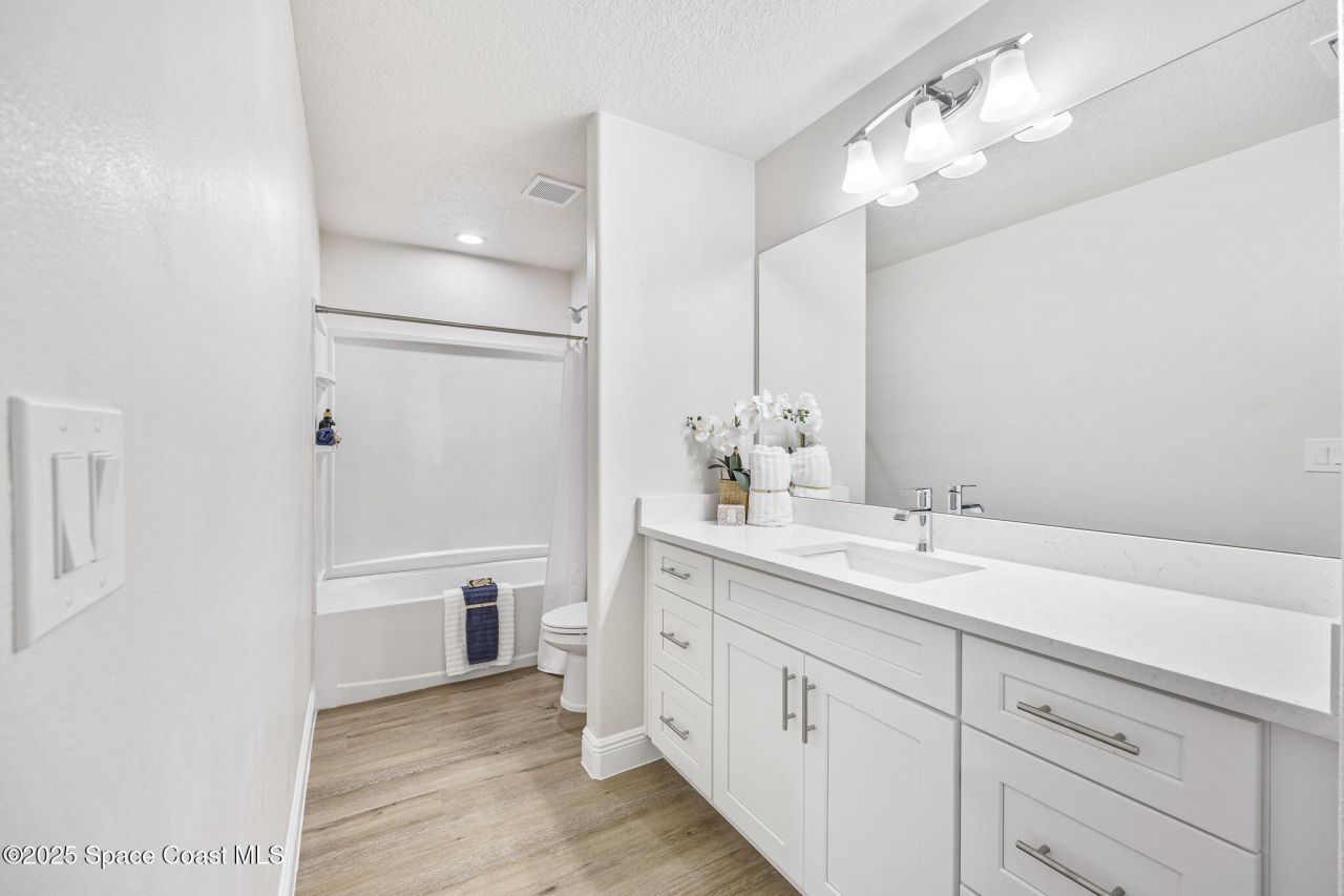 207-237 Hidden Woods Place, Melbourne, FL 32901 Photo