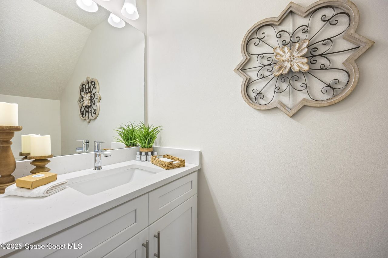 207-237 Hidden Woods Place, Melbourne, FL 32901 Photo