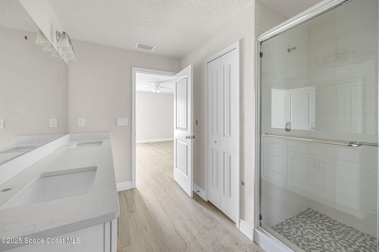 207-237 Hidden Woods Place, Melbourne, FL 32901 Photo