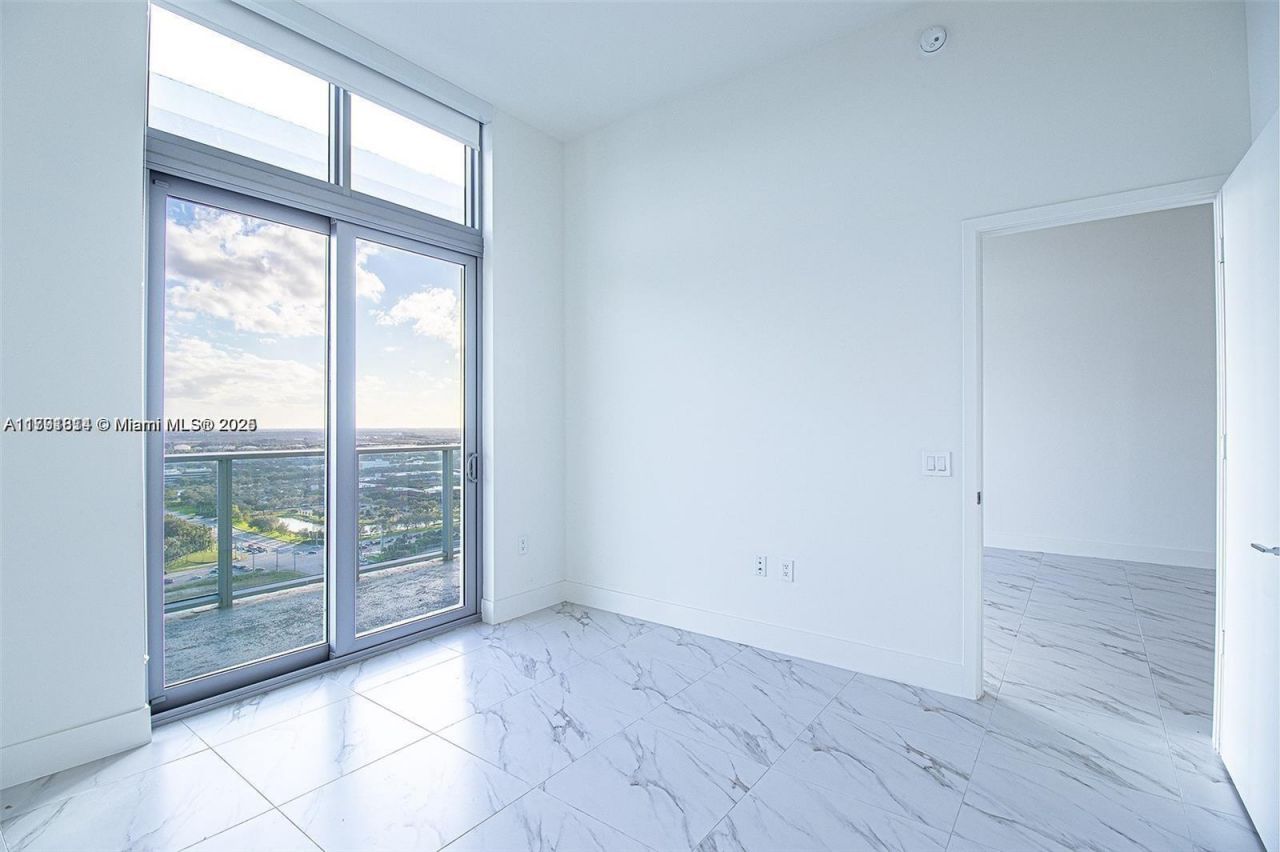 2000 Metropica Way, Unit 2605, Sunrise, FL 33323 Photo