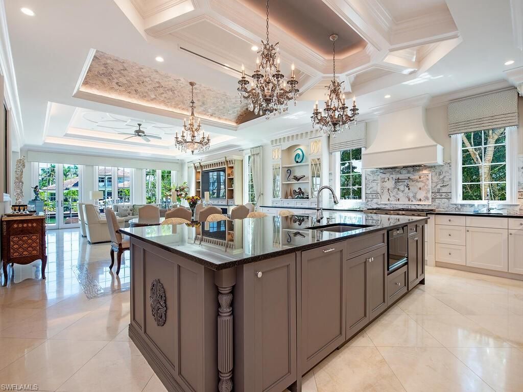 233 Mermaids Bight, Naples, FL 34103 Photo