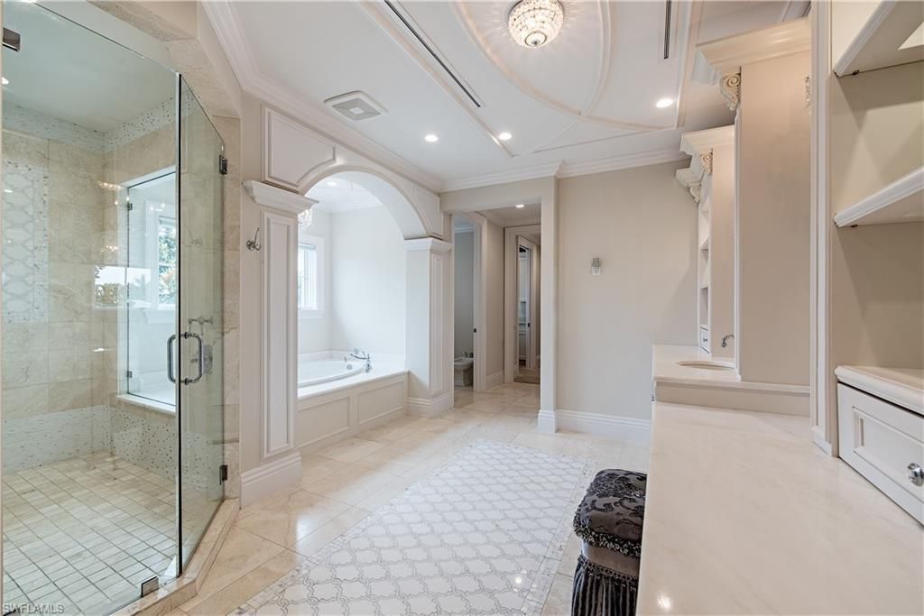 233 Mermaids Bight, Naples, FL 34103 Photo