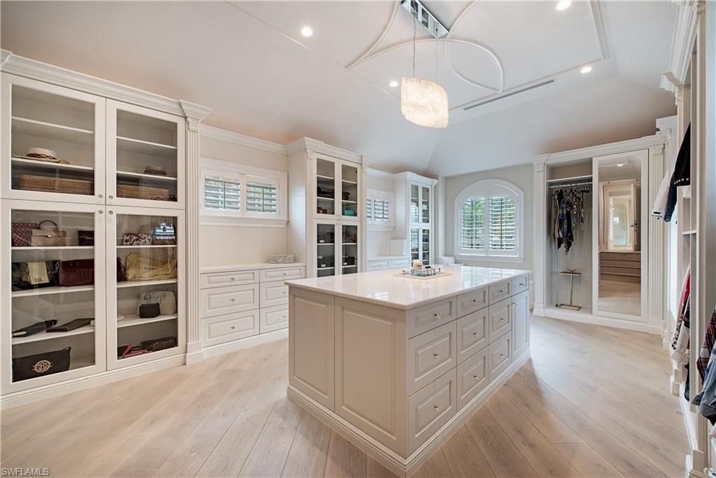 233 Mermaids Bight, Naples, FL 34103 Photo