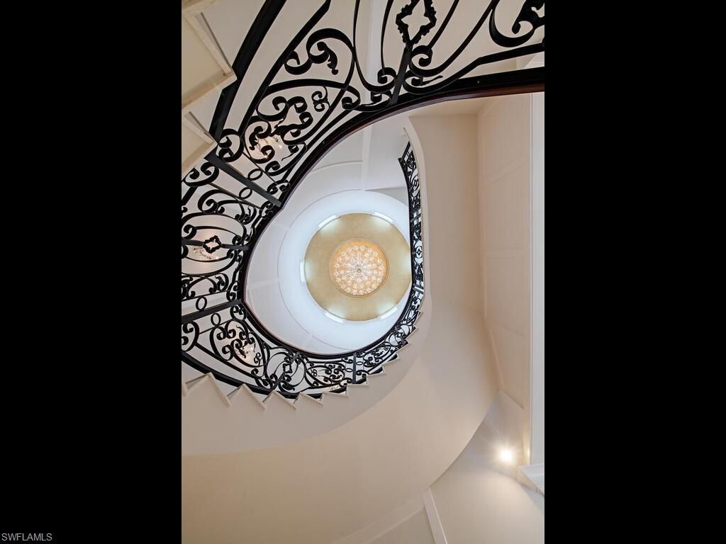 233 Mermaids Bight, Naples, FL 34103 Photo