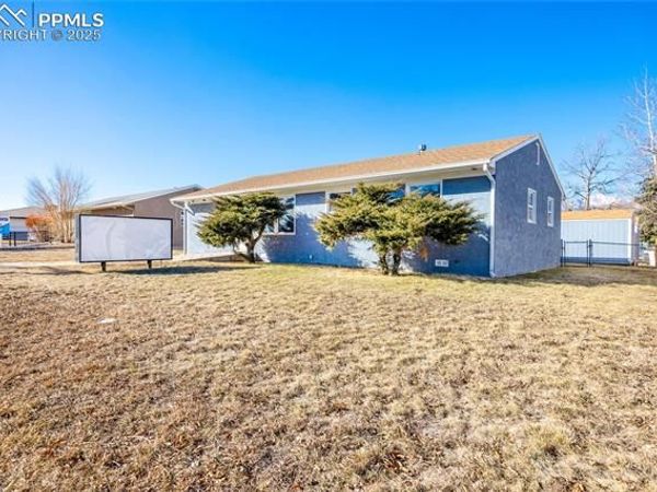 1710 N Circle Drive, Colorado Springs, CO 80904