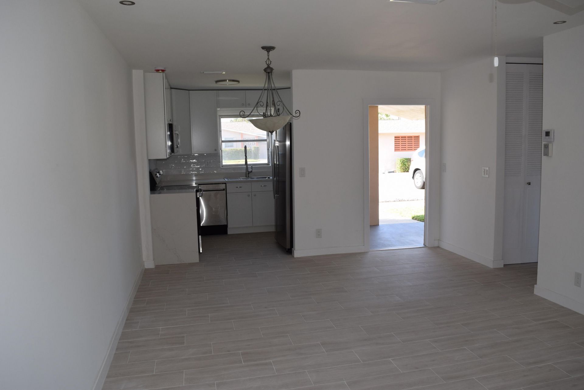 2747 Dudley Drive E, Unit D, West Palm Beach, FL 33415 Photo