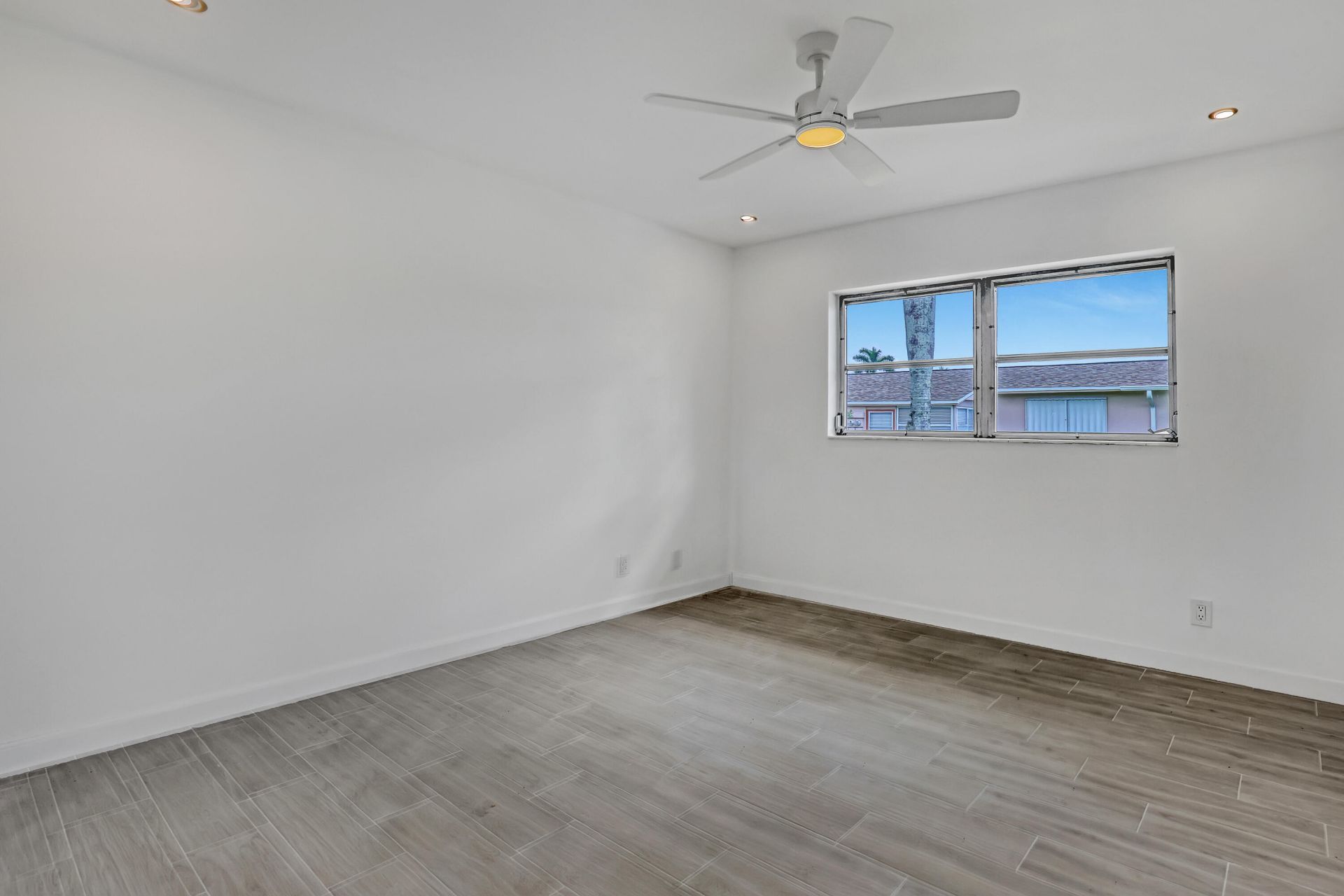 2747 Dudley Drive E, Unit D, West Palm Beach, FL 33415 Photo