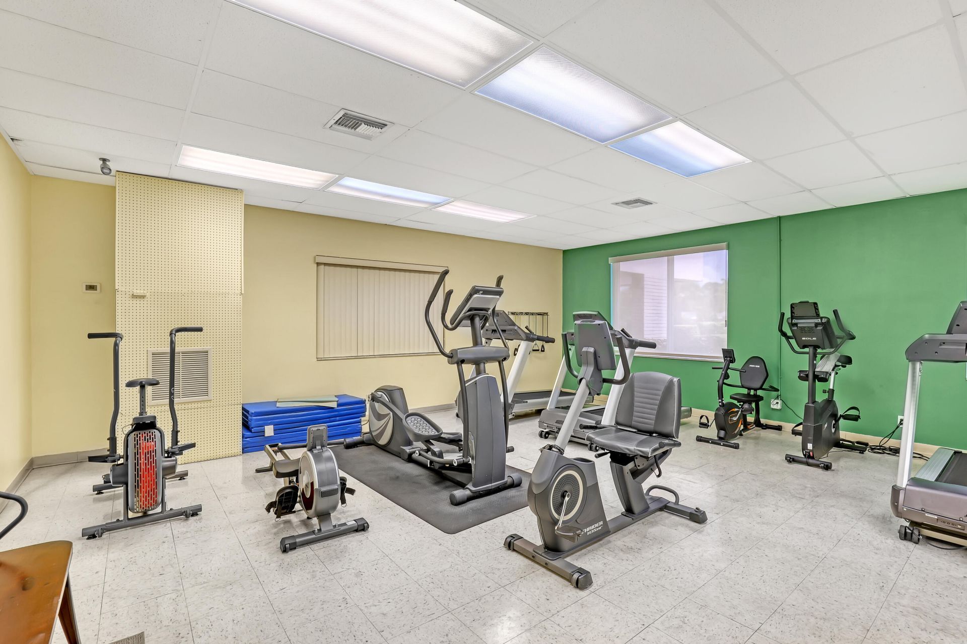 2747 Dudley Drive E, Unit D, West Palm Beach, FL 33415 Photo