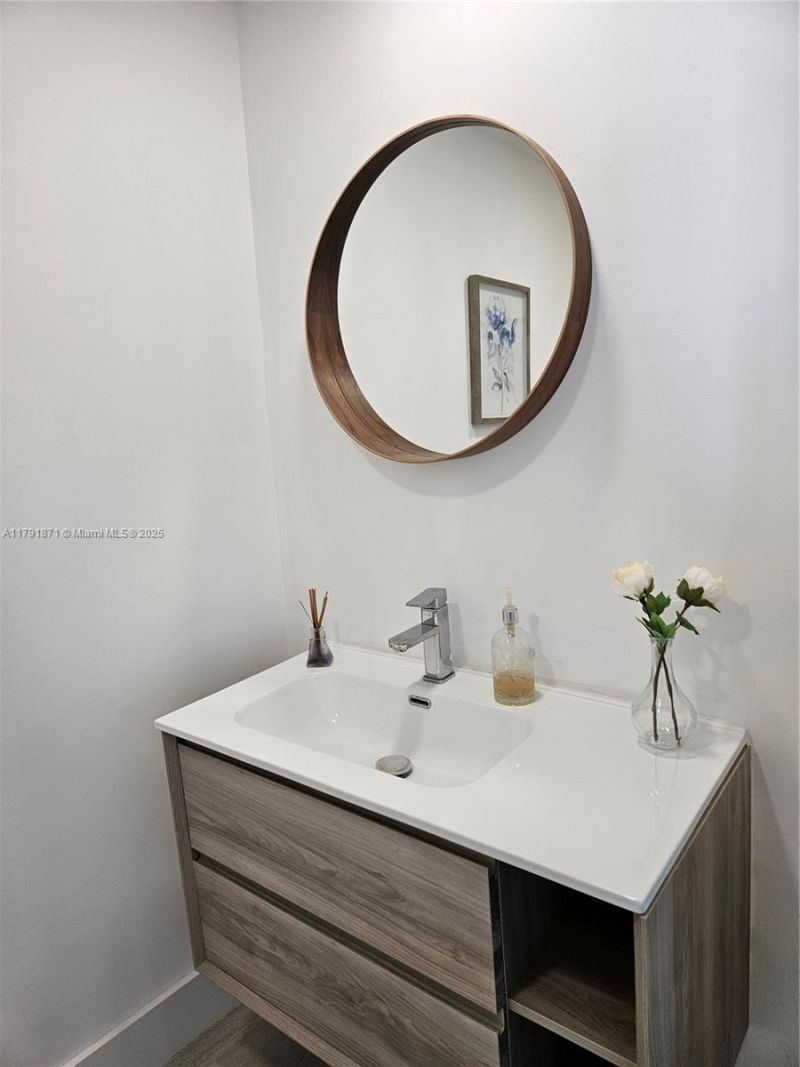 15051 Royal Oaks Ln, Unit 2202, North Miami, FL 33181 Photo