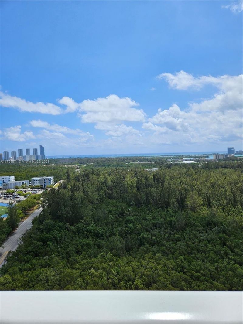 15051 Royal Oaks Ln, Unit 2202, North Miami, FL 33181 Photo